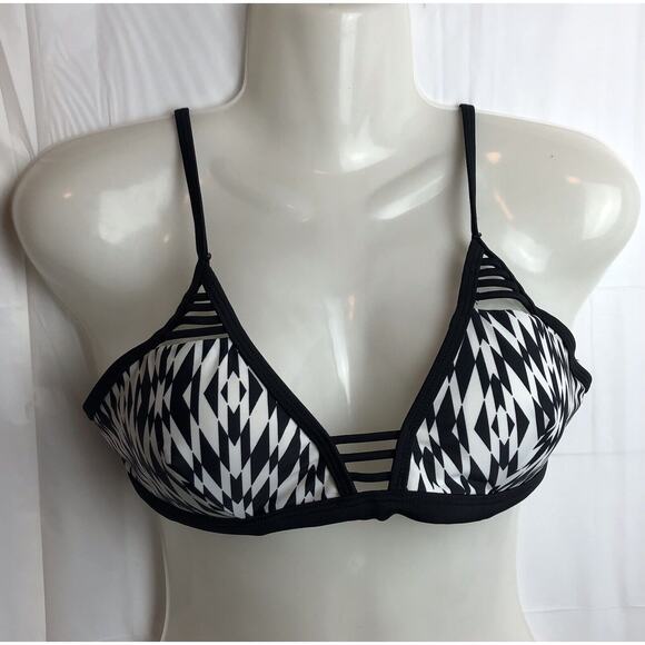 Xhilaration Bikini Top Junior M Black White Geo Print Padded Open String Detail - Picture 1 of 12